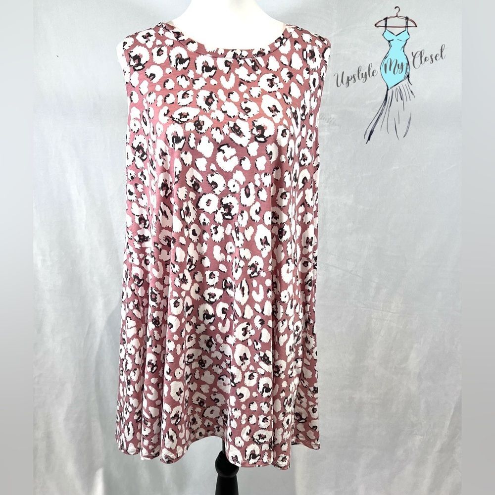 Pink and white abstract print shift mini dress size medium